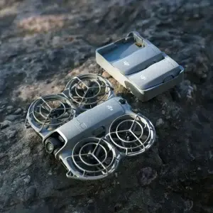 DJI Neo 2 Fly More Combo 4K Drone with Gesture Control - Thumbnail Image 2